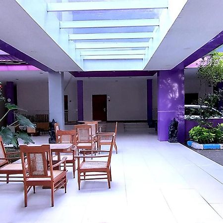 Twin Star Hotel Solo Eksteriør billede