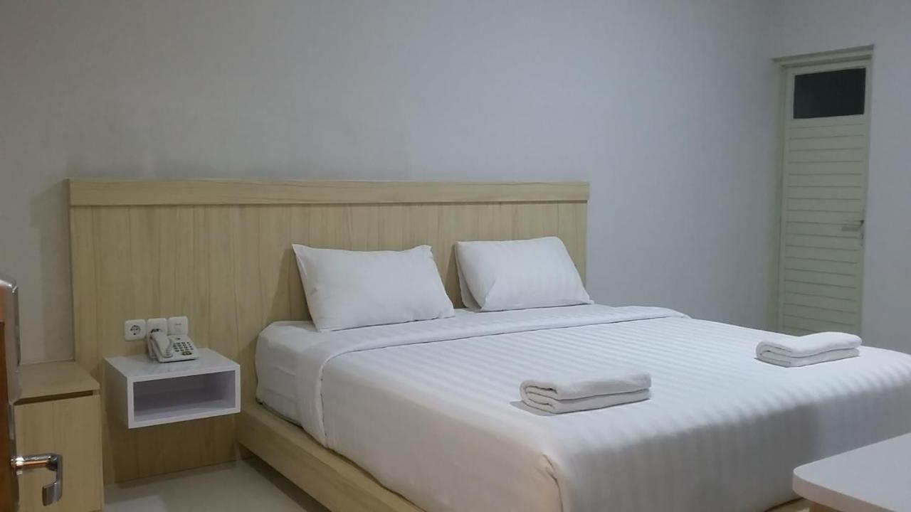 Twin Star Hotel Solo Eksteriør billede